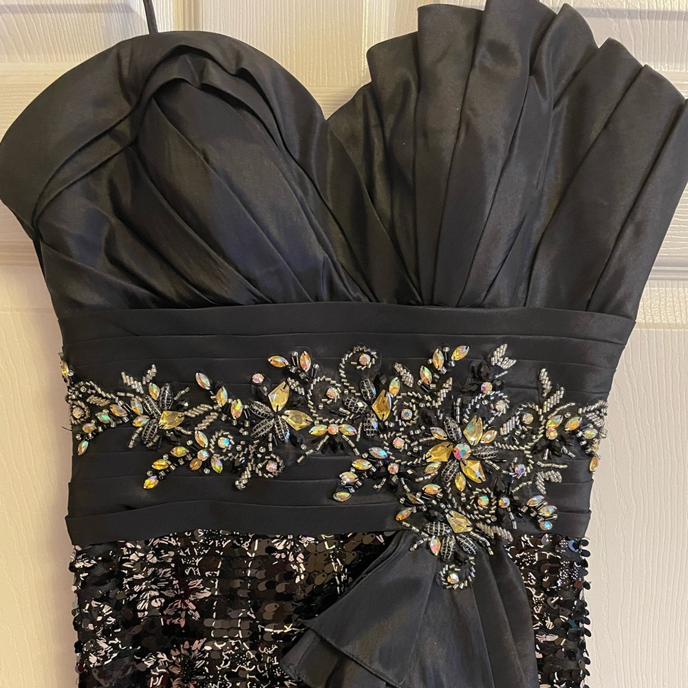 Elegant black Toby Bowls gown